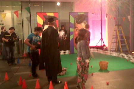 picture of motorised bath tub on the BBC one show with Michael Palin and Willem Dafoe